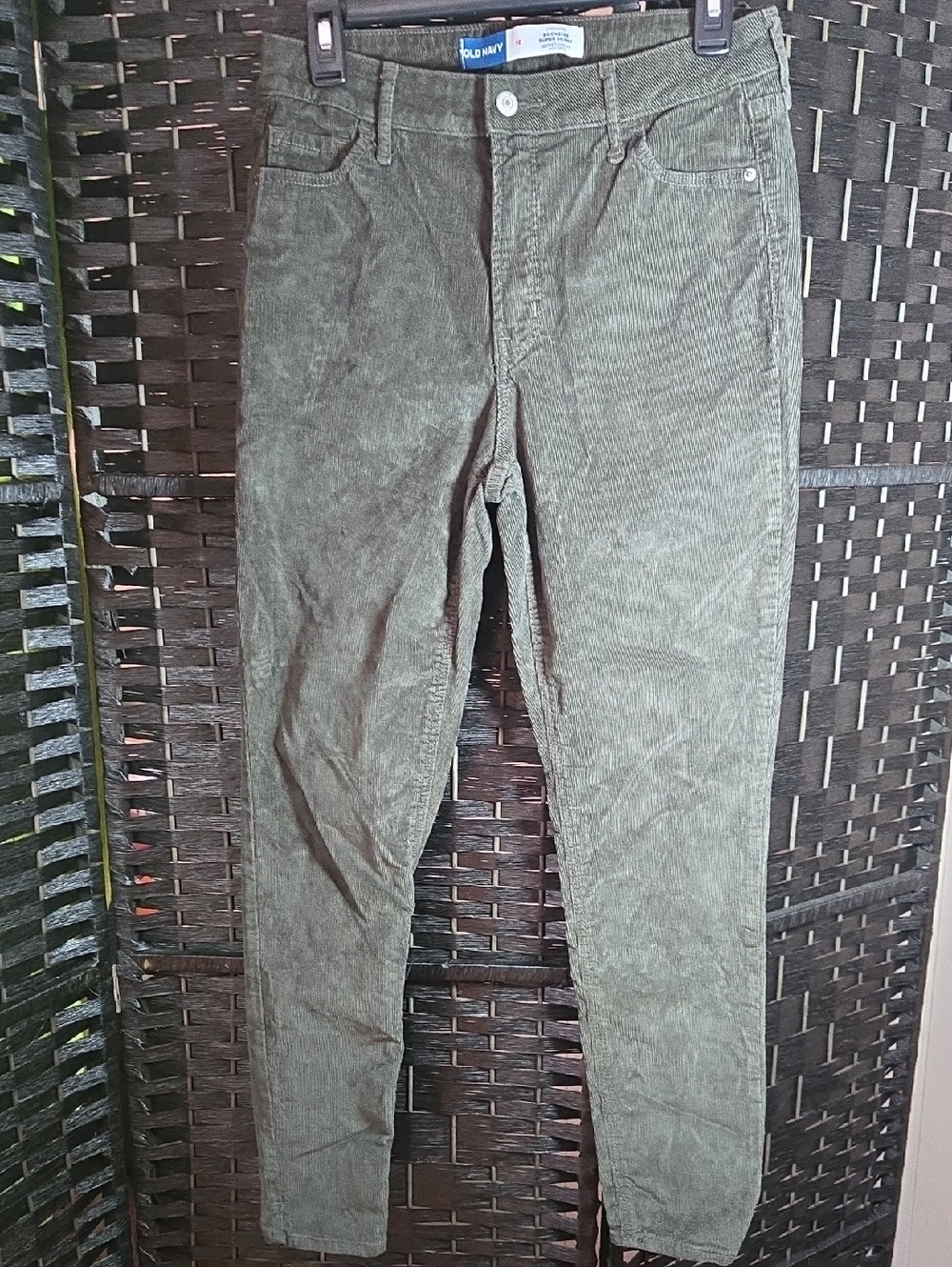 Old Navy Rockstar Super Skinny High Rise Olive Corduroy Pants Size 10